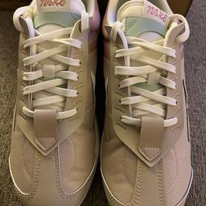 Women’s Air Max. Size 9.